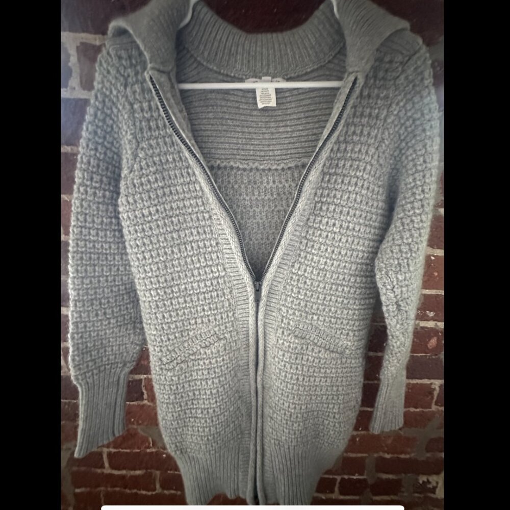 size small gray Alice + Olivia wool cashmere zip-up